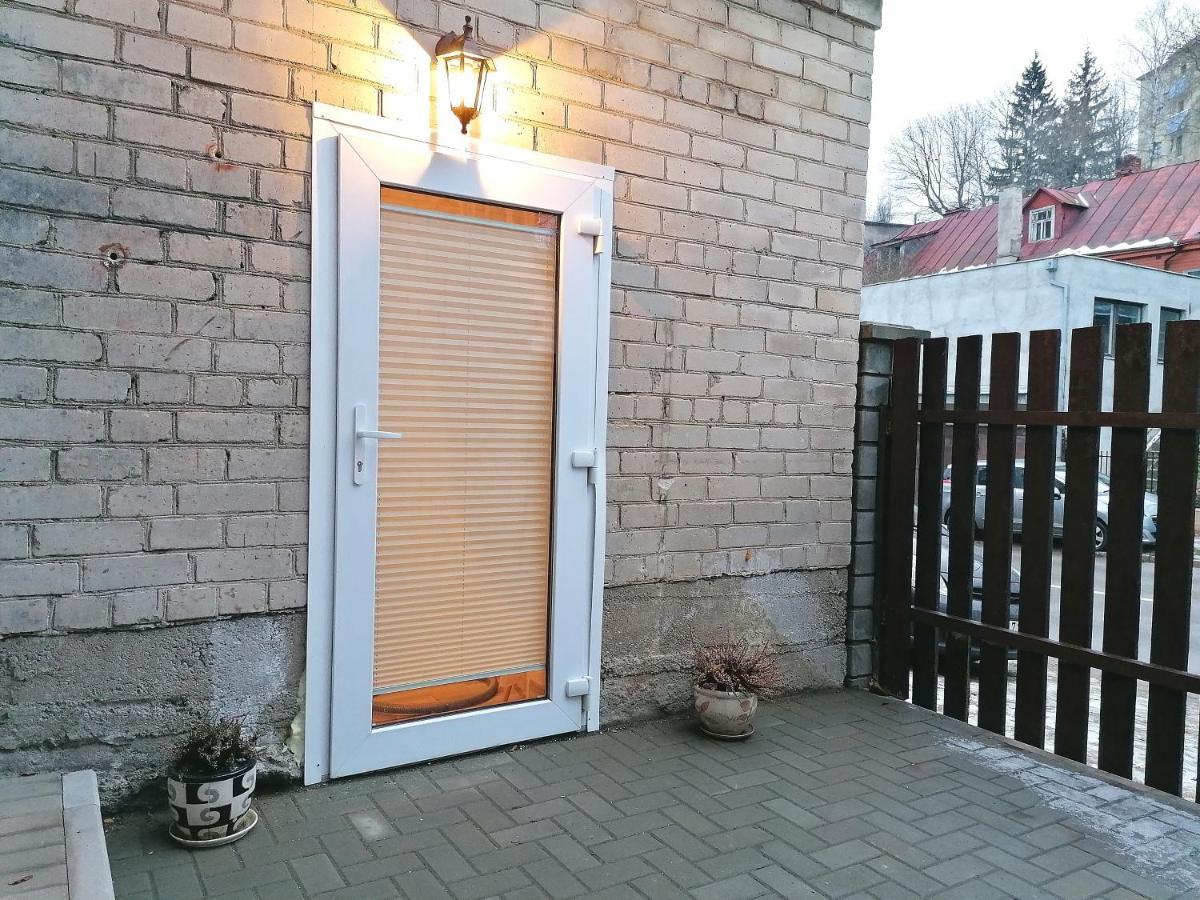 Apartment In Garage With Free Parking Kaunas Exteriör bild