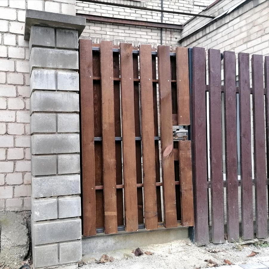 Apartment In Garage With Free Parking Kaunas Exteriör bild